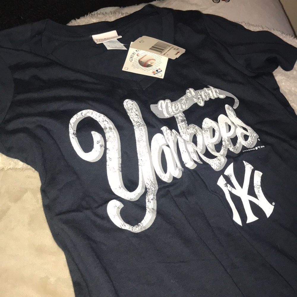 MLB Yankees t-shirt